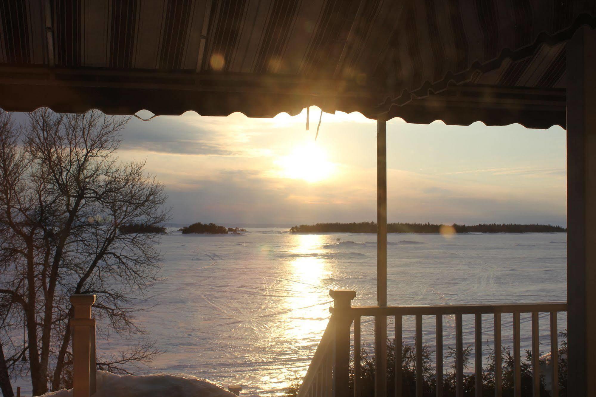 Auberge Des Iles Saint-Gédéon Eksteriør billede